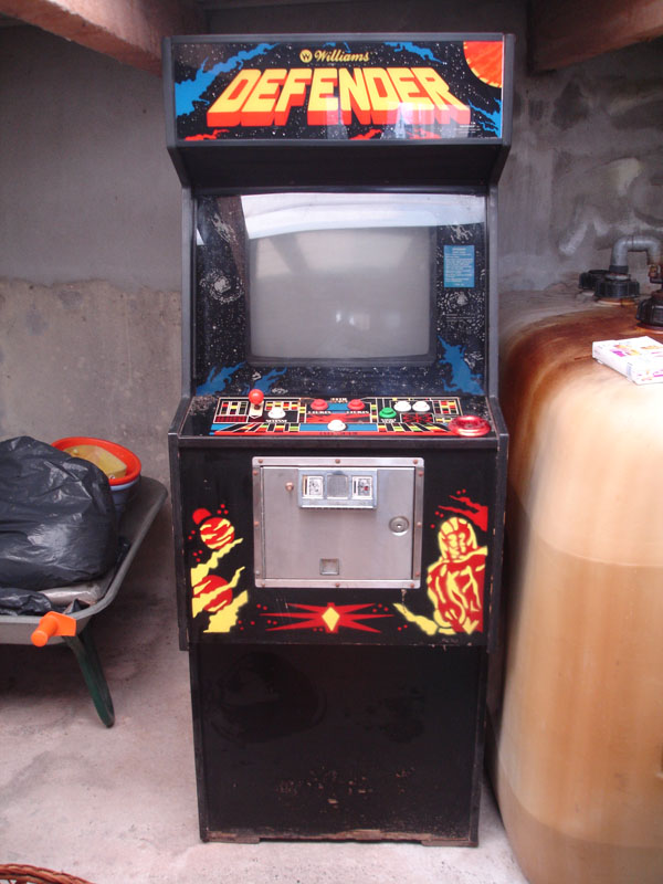 borne arcade defender